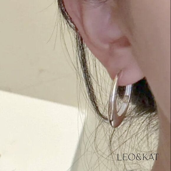 Trendy Oval Silver Hoop Earrings. 925 Sterling Silver. #1114 - Picture 2 of 4